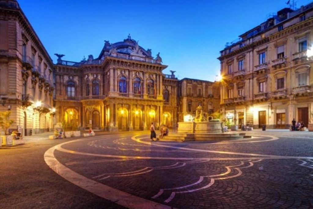 Апартаменты Dock78 - Miniloft In Catania Center Экстерьер фото