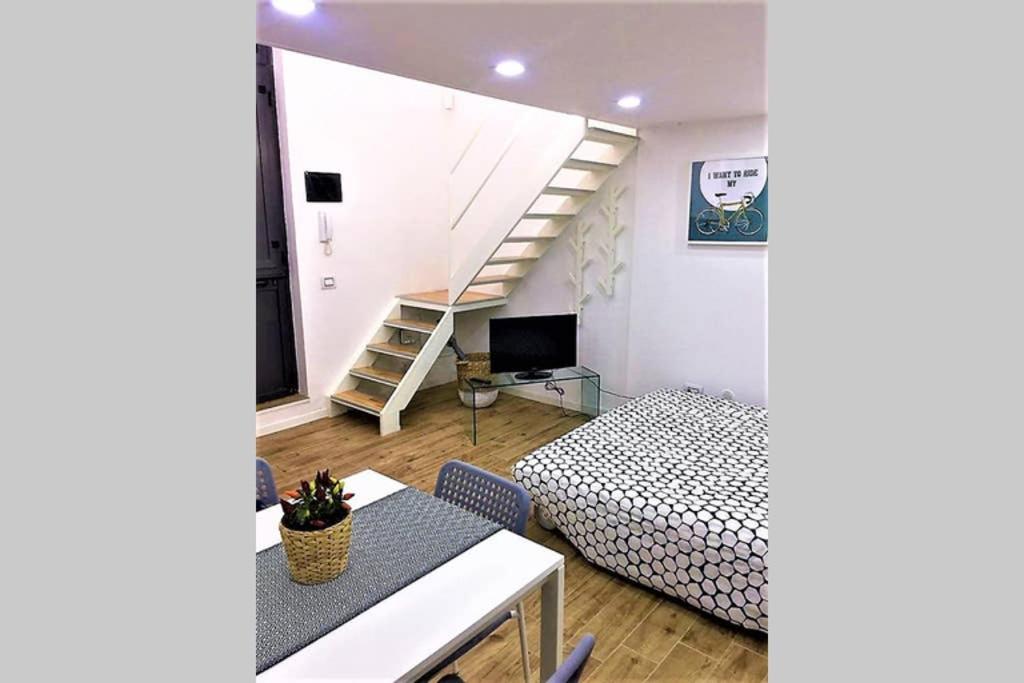 Апартаменты Dock78 - Miniloft In Catania Center Экстерьер фото